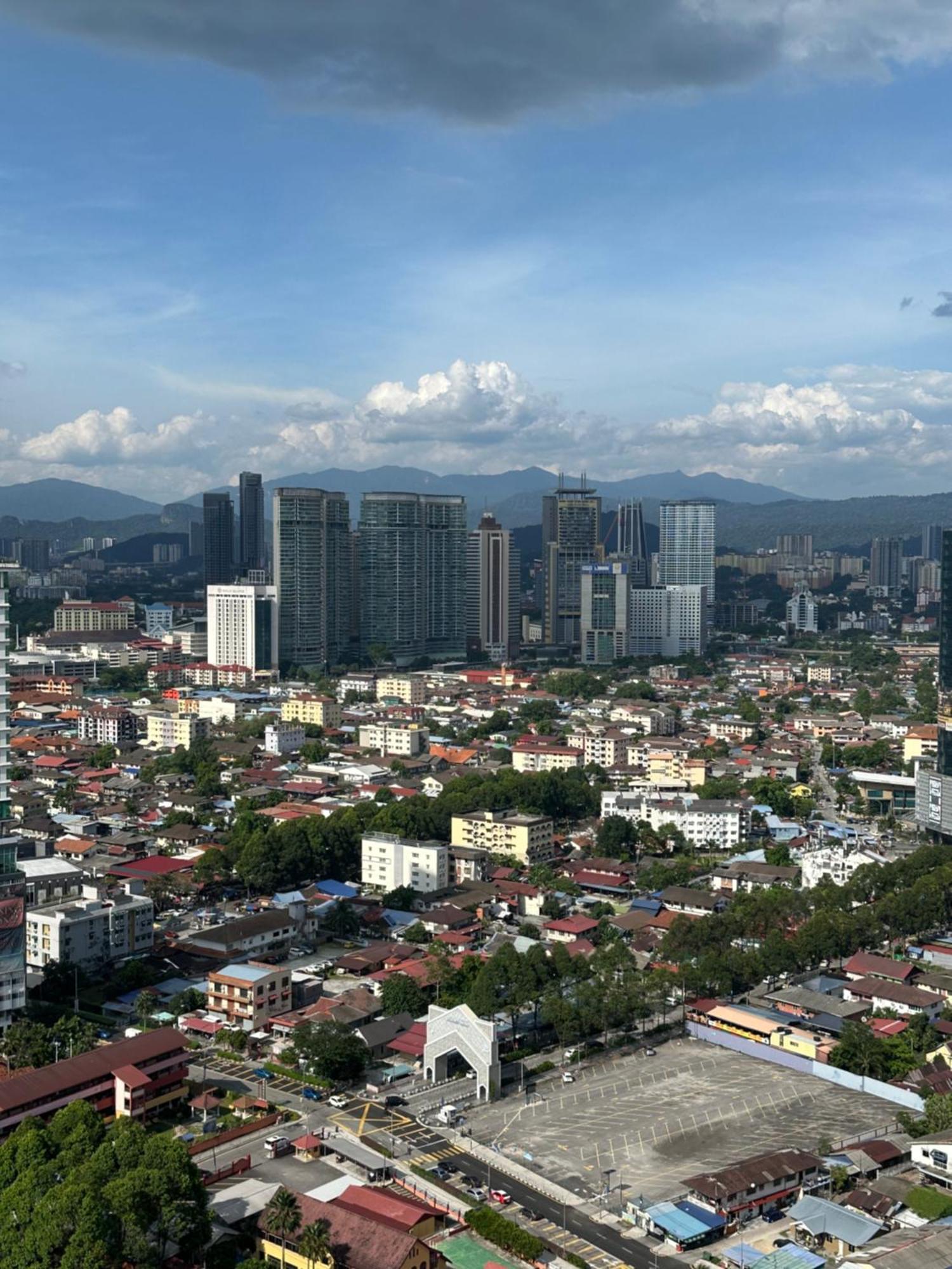 Colony Suites Klcc By Hibernate كوالالمبور المظهر الخارجي الصورة