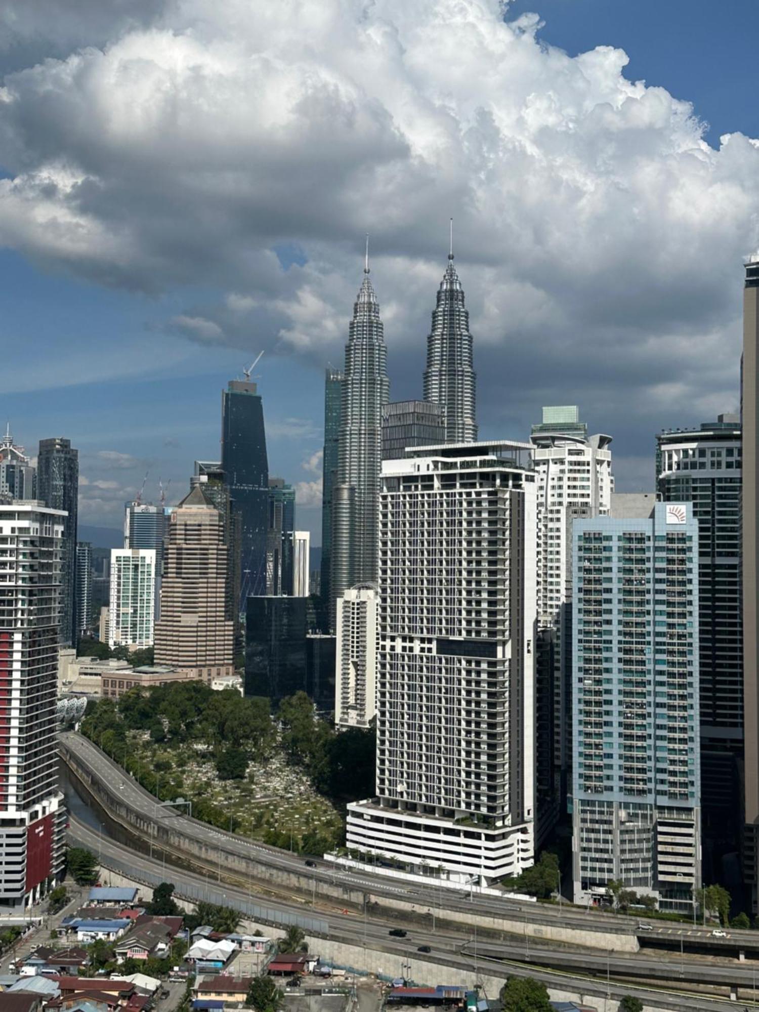 Colony Suites Klcc By Hibernate كوالالمبور المظهر الخارجي الصورة