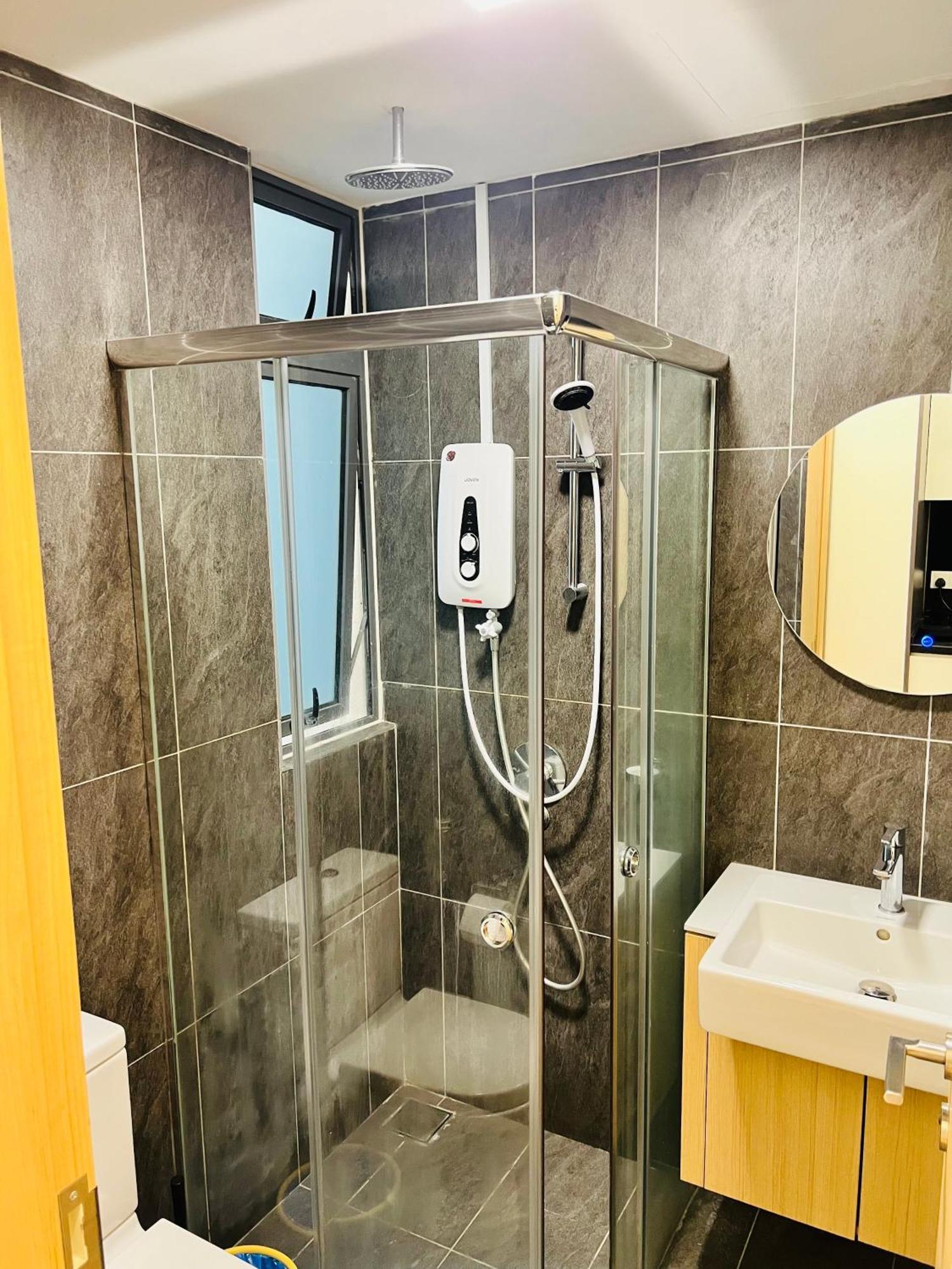 Colony Suites Klcc By Hibernate كوالالمبور المظهر الخارجي الصورة