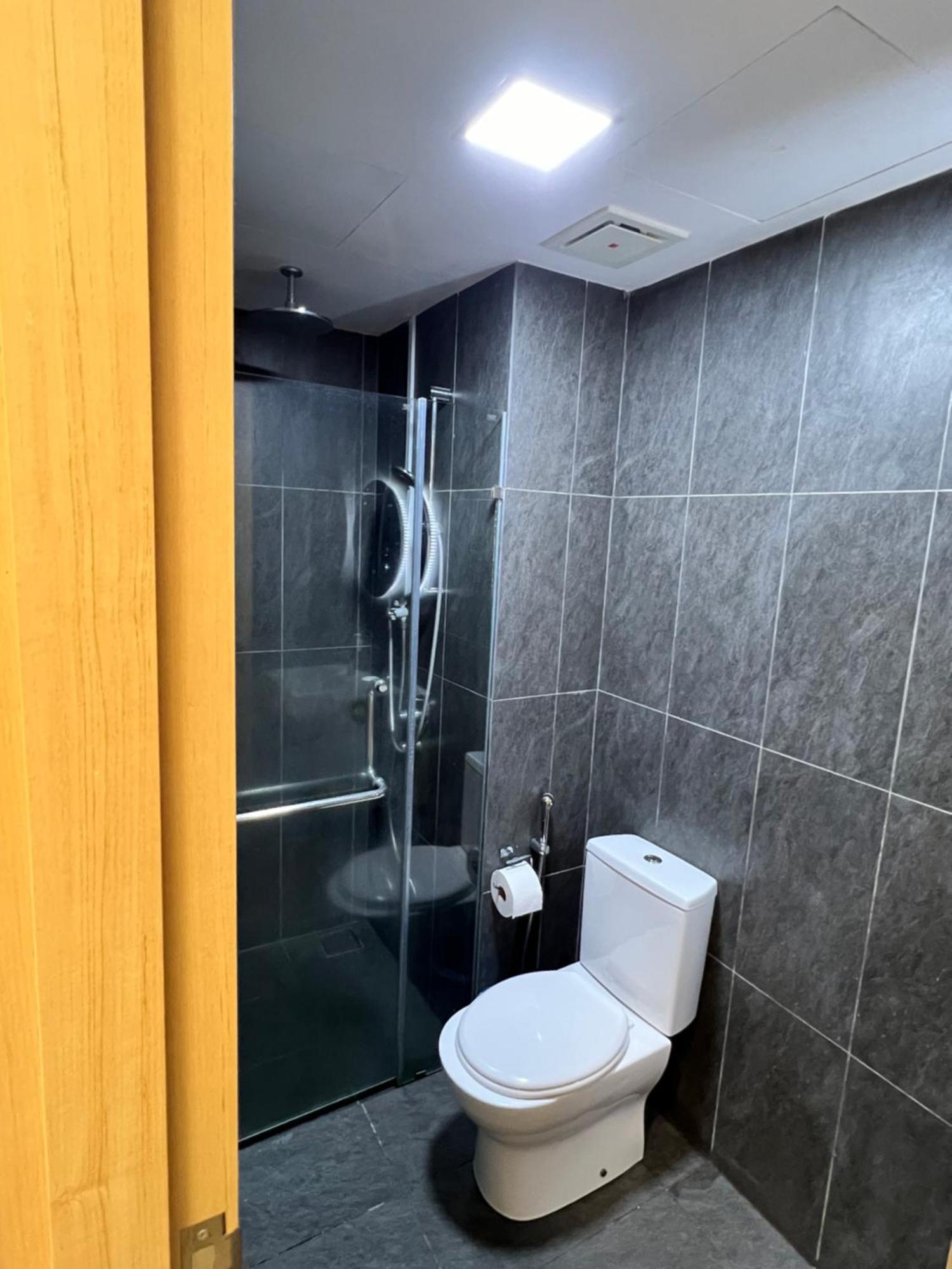 Colony Suites Klcc By Hibernate كوالالمبور المظهر الخارجي الصورة