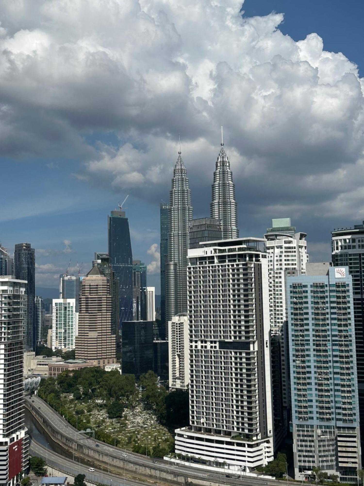 Colony Suites Klcc By Hibernate كوالالمبور المظهر الخارجي الصورة