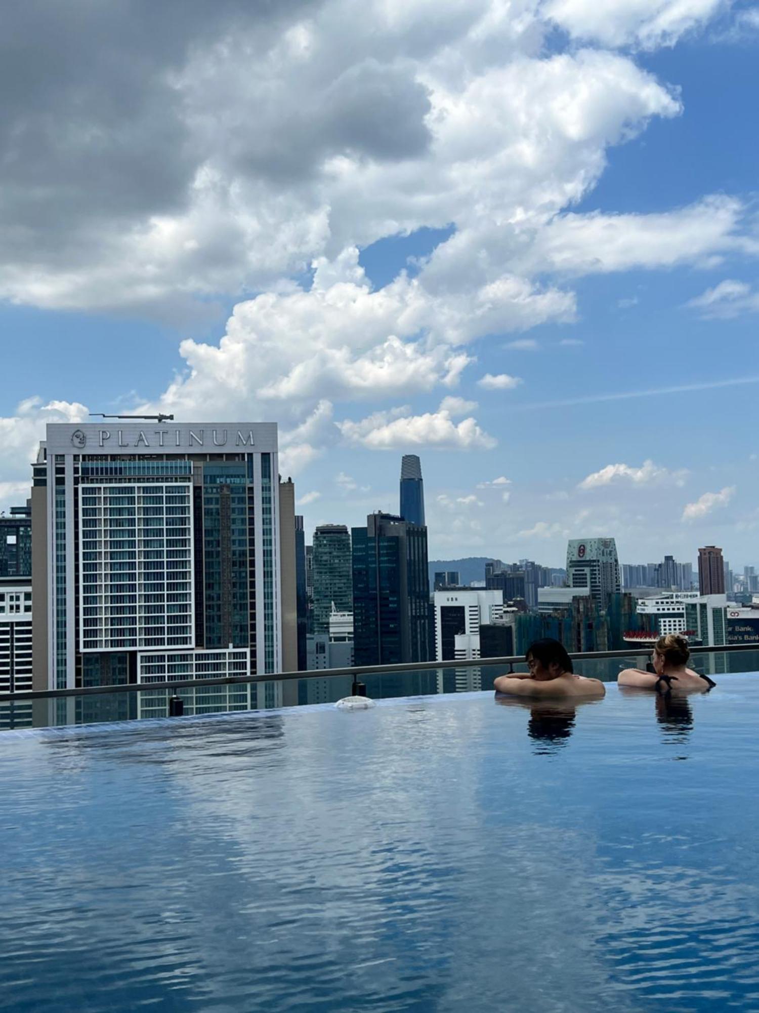 Colony Suites Klcc By Hibernate كوالالمبور المظهر الخارجي الصورة