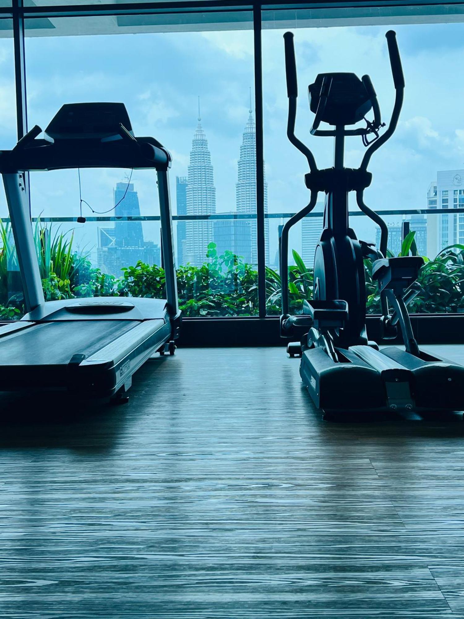 Colony Suites Klcc By Hibernate كوالالمبور المظهر الخارجي الصورة