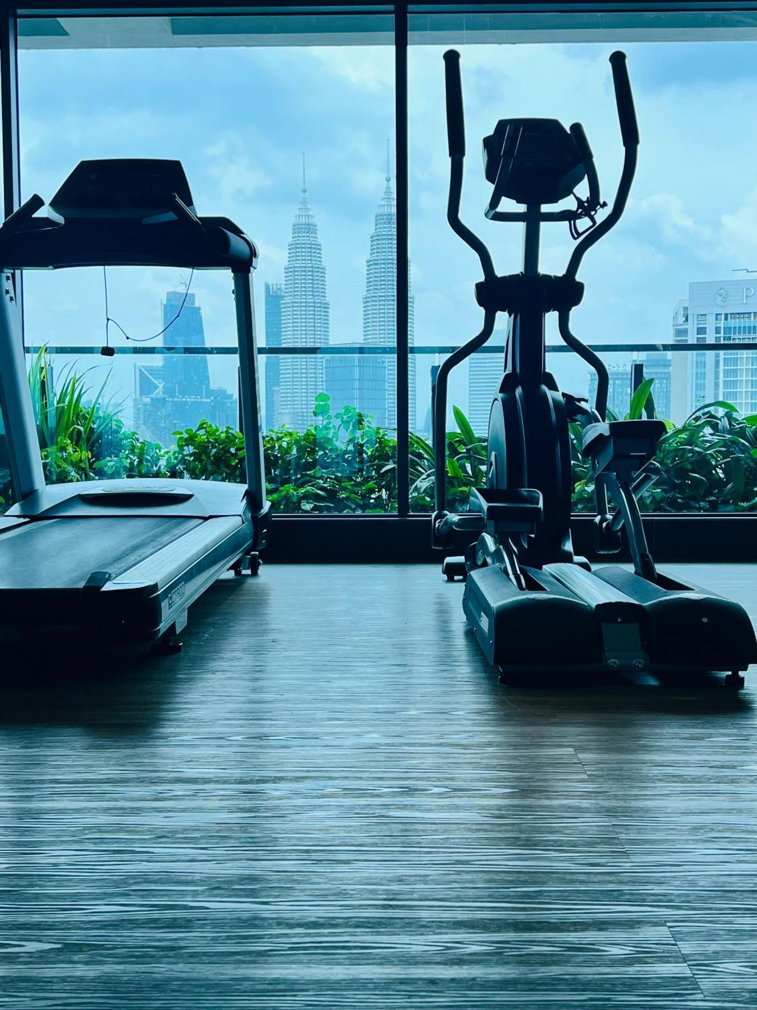 Colony Suites Klcc By Hibernate كوالالمبور المظهر الخارجي الصورة